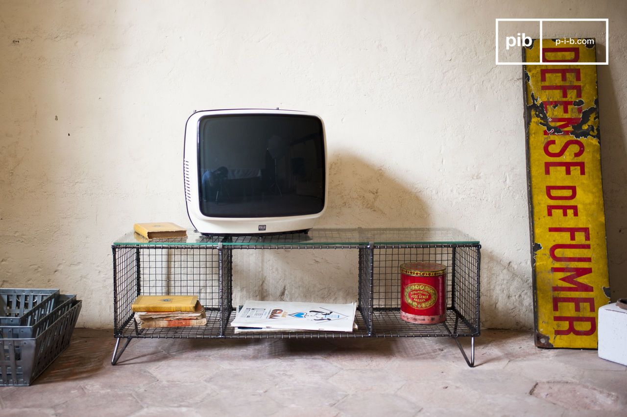 Mueble de TV, Mueble de TV de Pino Vintage con Marco de Metal, Consola de  Medios de TV de Estilo Industrial con 4 Cajones y Estantes Abiertos Grandes